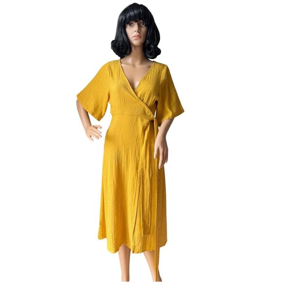 NWT urban outfitters yellow print wrap short sleeved dress size small - Picture 4 of 14